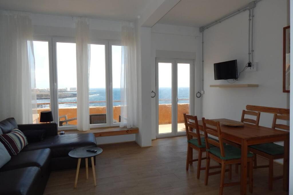 Big, Large Cozy Apartment With Sea View Ask For Additional Bedroom As An Extra Option Телде Екстериор снимка