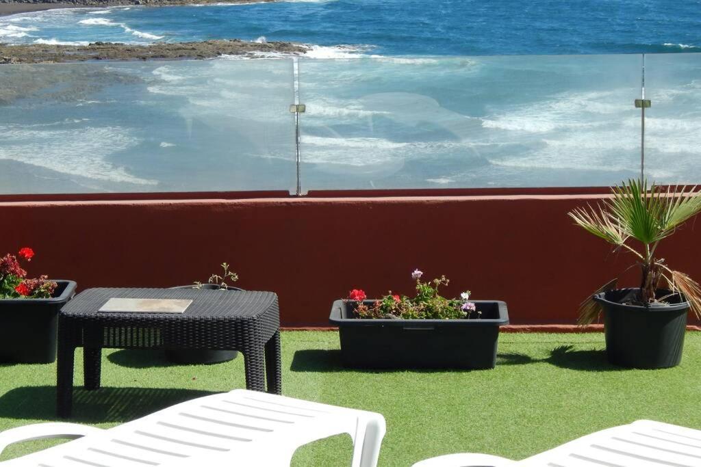 Big, Large Cozy Apartment With Sea View Ask For Additional Bedroom As An Extra Option Телде Екстериор снимка