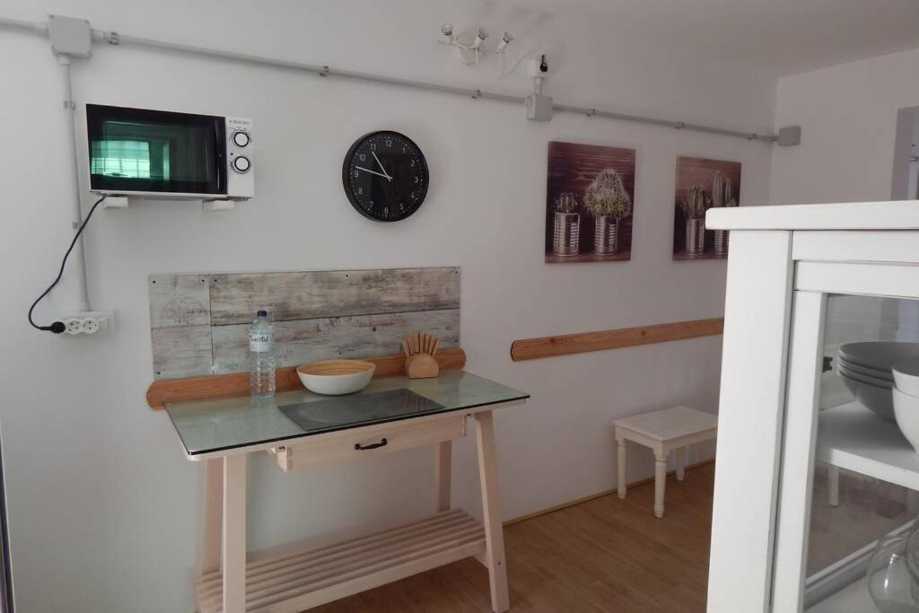 Big, Large Cozy Apartment With Sea View Ask For Additional Bedroom As An Extra Option Телде Екстериор снимка